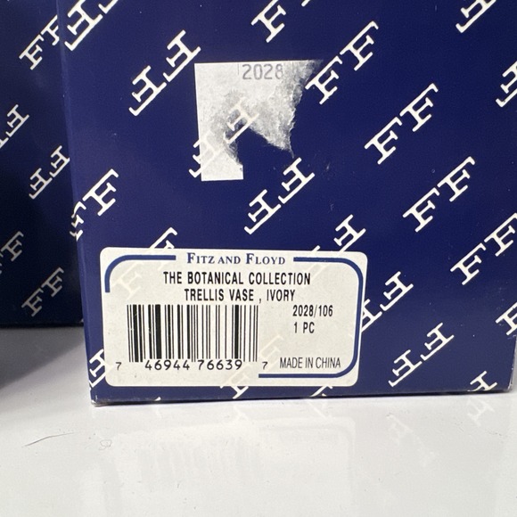 Fitz and Floyd Essentials Botanical Collection Trellis Vase Ivory Gold Rim Set 2 - Picture 6 of 6